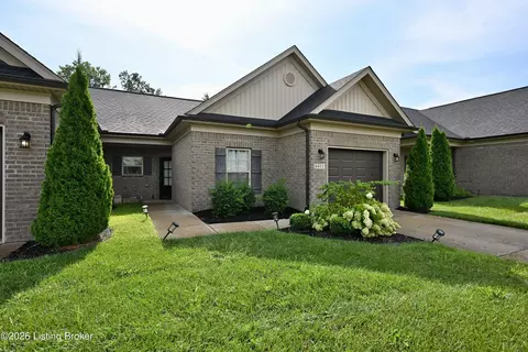 6411 Renate Rd, Louisville, KY 40291