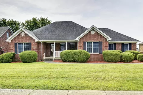410 Old Towne Rd, Louisville, KY 40214