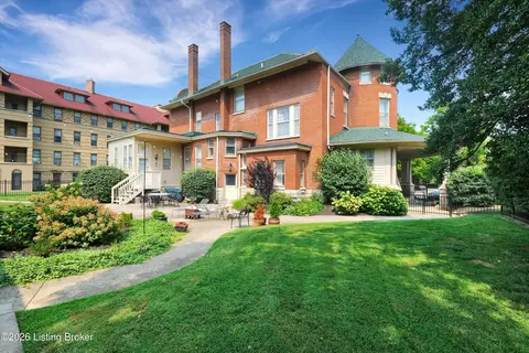 2026 Cherokee Pkwy #A, Louisville, KY 40204