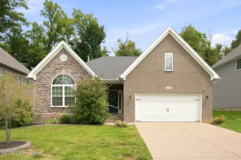 6707 Chestnut View Ct, Louisville, KY 40229