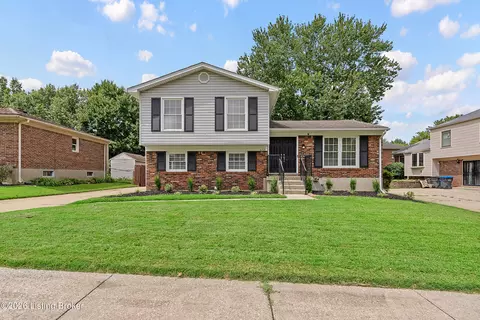 8308 Daverman Dr, Louisville, KY 40228