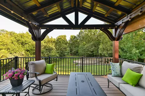 Exterior - 236 Silverview Rd, Smithfield, KY 40068 photo 4 of 19