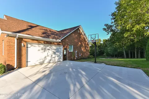 Exterior - 236 Silverview Rd, Smithfield, KY 40068 photo 18 of 19