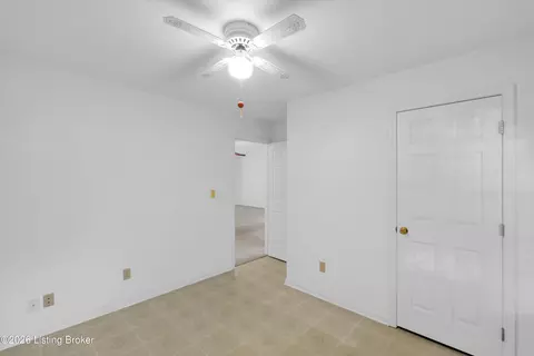 Bedroom - 185 Beechtree Ln, Mount Washington, KY 40047 photo 2 of 4