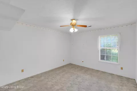 Bedroom - 185 Beechtree Ln, Mount Washington, KY 40047 photo 3 of 4