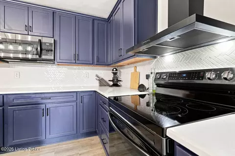 Kitchen - 4525 Scottsville Rd, Floyds Knobs, IN 47119 photo 5 of 5