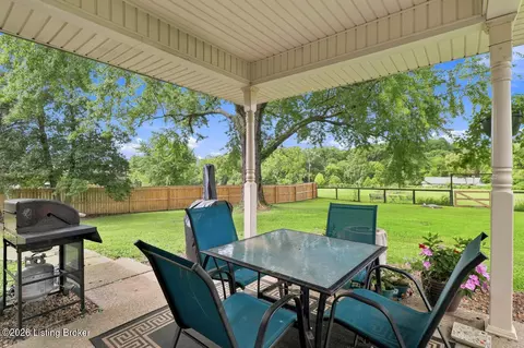 Exterior - 4525 Scottsville Rd, Floyds Knobs, IN 47119 photo 3 of 10