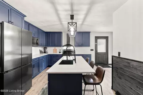 Kitchen - 4525 Scottsville Rd, Floyds Knobs, IN 47119 photo 3 of 5