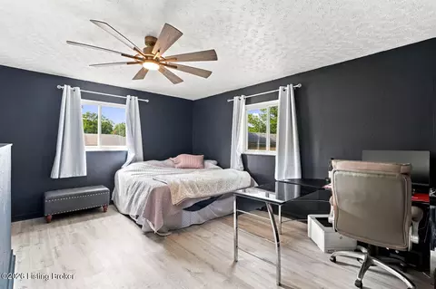 Bedroom - 4525 Scottsville Rd, Floyds Knobs, IN 47119 photo 6 of 7