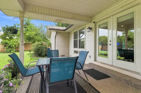 Exterior - 4525 Scottsville Rd, Floyds Knobs, IN 47119 photo 4 of 10