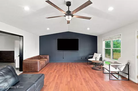 Living - 4525 Scottsville Rd, Floyds Knobs, IN 47119 photo 1 of 2