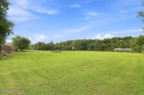 Exterior - 4525 Scottsville Rd, Floyds Knobs, IN 47119 photo 9 of 10