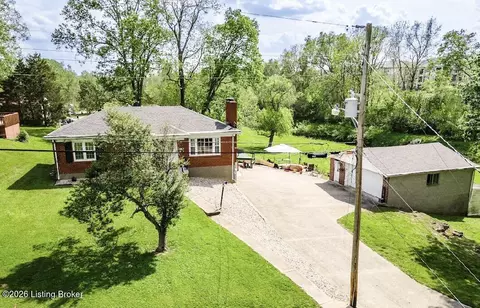 1082 Forrest View Dr, Louisville, KY 40219