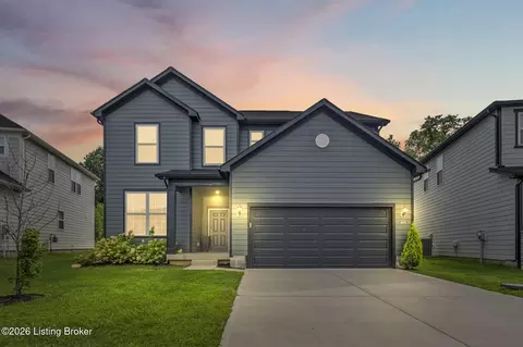 4625 Golden Eagle Dr, Louisville, KY 40245