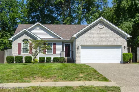 11107 Brook Bend Ct, Louisville, KY 40229