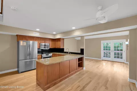 360 Crescent Spring Dr, Louisville, KY 40206