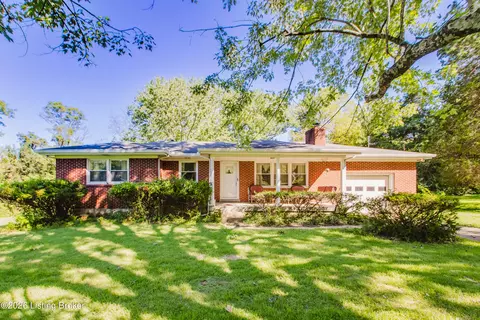10122 Mary Dell Ln, Jeffersontown, KY 40299