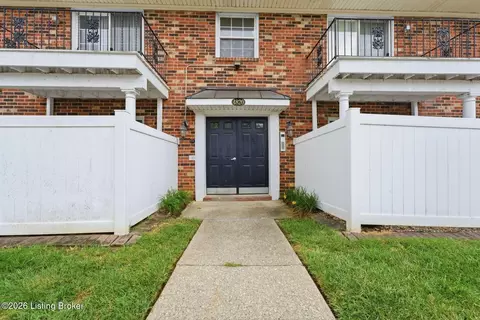 4820 Westmar Ter #1, Louisville, KY 40222