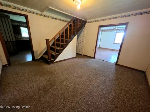 Living - 2514 Bloomfield Rd, Springfield, KY 40069 photo 2 of 2