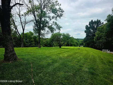 Exterior - 2514 Bloomfield Rd, Springfield, KY 40069 photo 2 of 2
