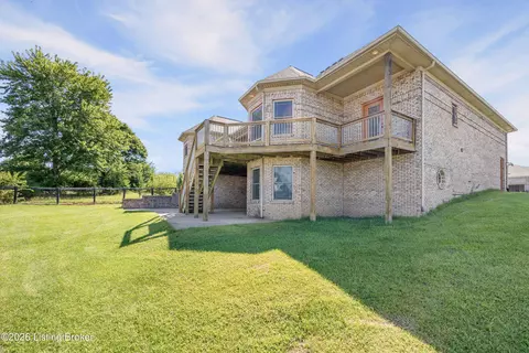 Exterior - 596 Meadowcrest Dr, Mount Washington, KY 40047 photo 6 of 9