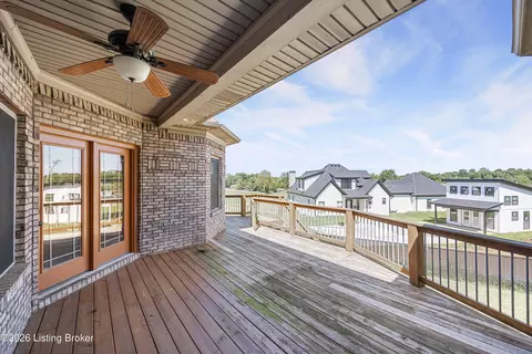 Exterior - 596 Meadowcrest Dr, Mount Washington, KY 40047 photo 3 of 9