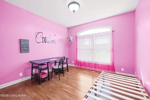 Bedroom - 596 Meadowcrest Dr, Mount Washington, KY 40047 photo 1 of 3