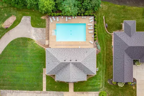 Exterior - 3642 Woodland Lakes Dr, Floyds Knobs, IN 47119 photo 13 of 13
