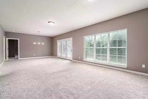 Living - 3642 Woodland Lakes Dr, Floyds Knobs, IN 47119 photo 10 of 10
