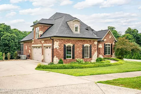 Exterior - 3642 Woodland Lakes Dr, Floyds Knobs, IN 47119 photo 10 of 13