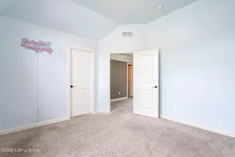 Bedroom - 3642 Woodland Lakes Dr, Floyds Knobs, IN 47119 photo 5 of 11