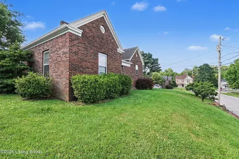 Exterior - 107 Covington Ave, Springfield, KY 40069 photo 5 of 7