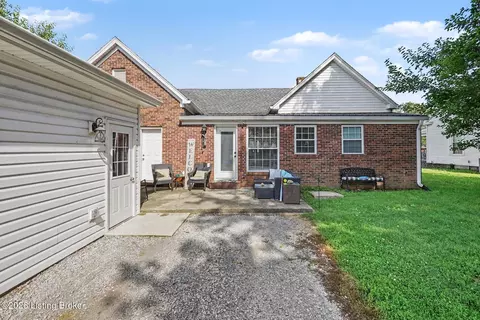 Exterior - 107 Covington Ave, Springfield, KY 40069 photo 3 of 7