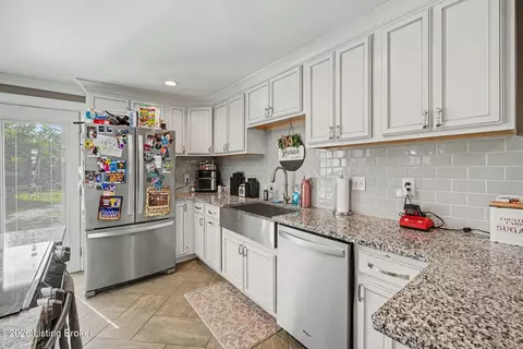 Kitchen - 107 Covington Ave, Springfield, KY 40069 photo 2 of 3