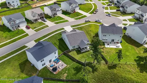 View/Area - 4002 White Pine Ln, La Grange, KY 40031 photo 4 of 7