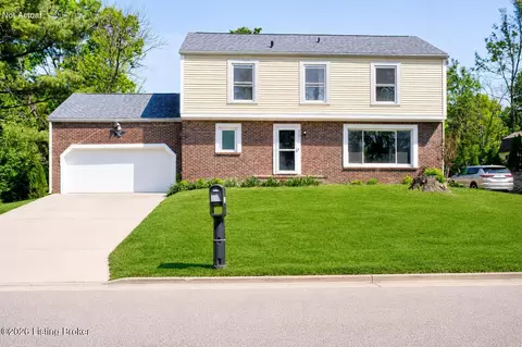 8201 Huntsman Trl, Louisville, KY 40291