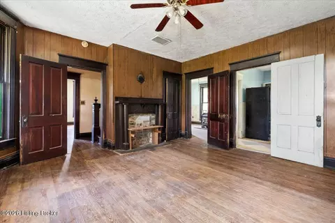 Living - 104 4th St, Berry, KY 41003 photo 4 of 4