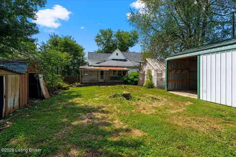 Exterior - 104 4th St, Berry, KY 41003 photo 5 of 9