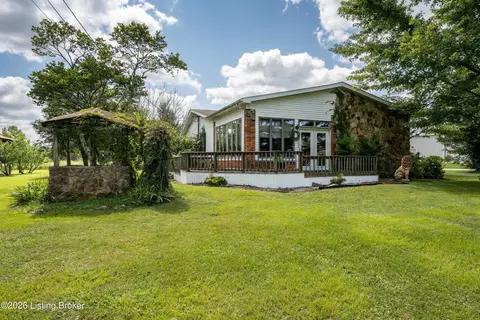 Exterior - 4678 Duffy Rd, Floyds Knobs, IN 47119 photo 7 of 9