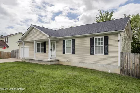 Exterior - 104 Ruby Ct, Radcliff, KY 40160 photo 3 of 4