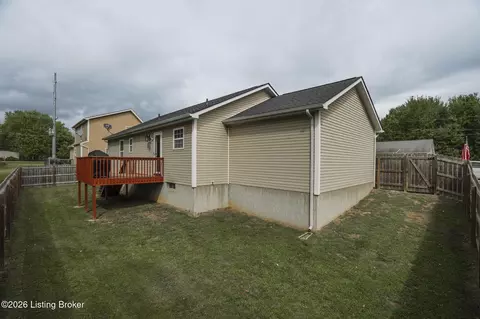 Exterior - 104 Ruby Ct, Radcliff, KY 40160 photo 2 of 4