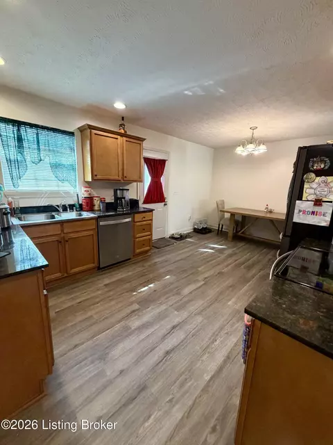Kitchen - 104 Ruby Ct, Radcliff, KY 40160 photo 2 of 2