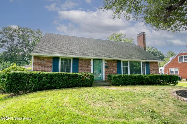 4310 Saint Regis Ln, Louisville, KY 40220