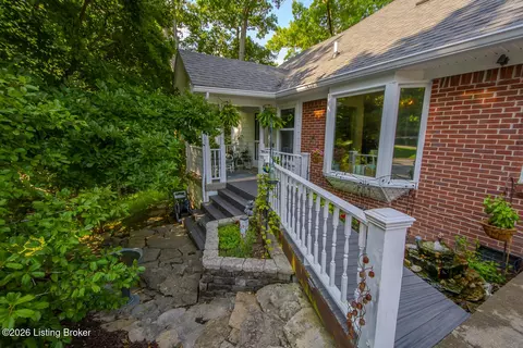 Exterior - 7804 Deep Trail Ct, Prospect, KY 40059 photo 7 of 35