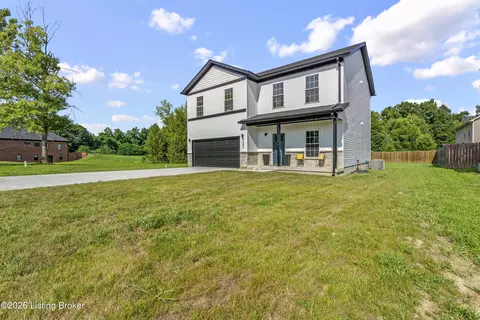 9300 River Trail Dr, Louisville, KY 40229