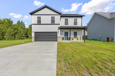 9300 River Trail Dr, Louisville, KY 40229