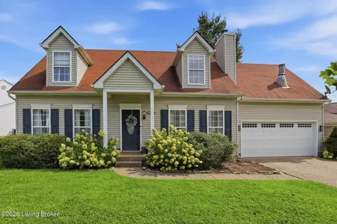 8613 Hickory Falls Ln, Pewee Valley, KY 40056