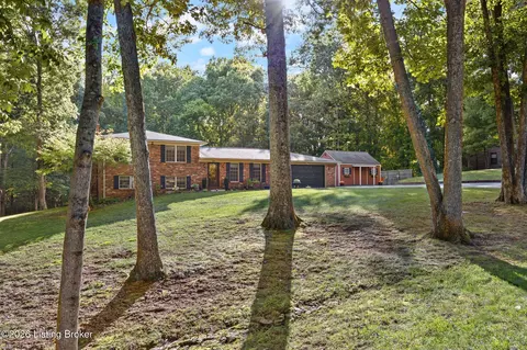 69 S Timberline Ct, Elizabethtown, KY 42701