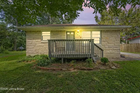 3809 Susan Ln, Louisville, KY 40229