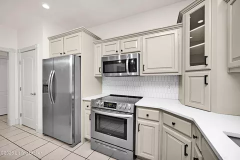 Kitchen - 335 Loretto Rd, Springfield, KY 40069 photo 1 of 5